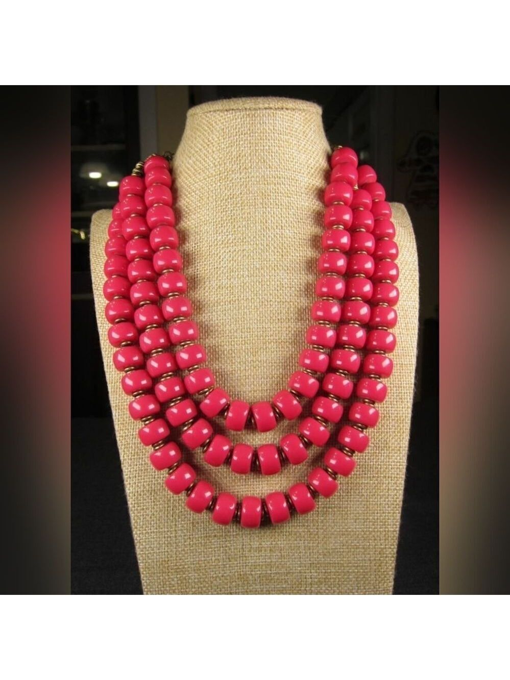 Big chunky hot pink statement necklace Premier Designs acrylic &brass-tone NWOT